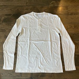 2/$25 or 3/$35 NWOT Men’s Long Sleeve Tee